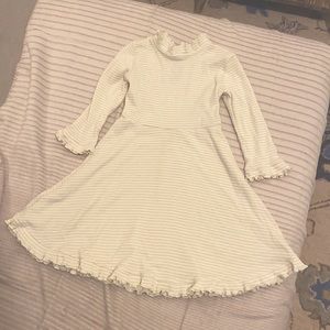 Beautiful Cream and Gold dress size 4/5. Art Class
